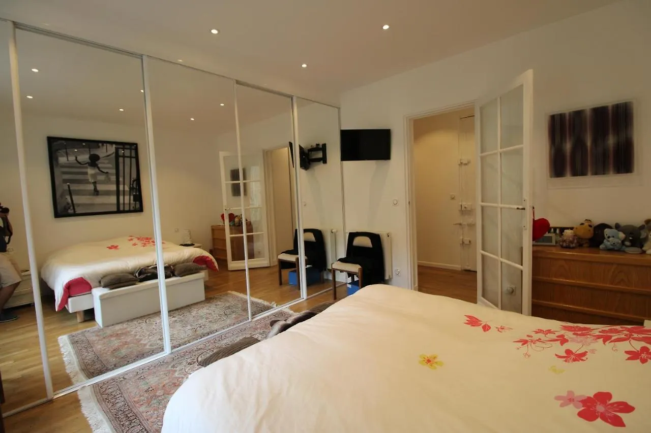 Paris - Trocadero Apartment 0*,  France